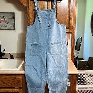 Lucy & Yak Original Dungaree: ORGANIC DENIM - Light Wash Blue